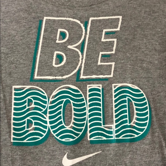 Women’s Nike Tee - Picture 3 of 3
